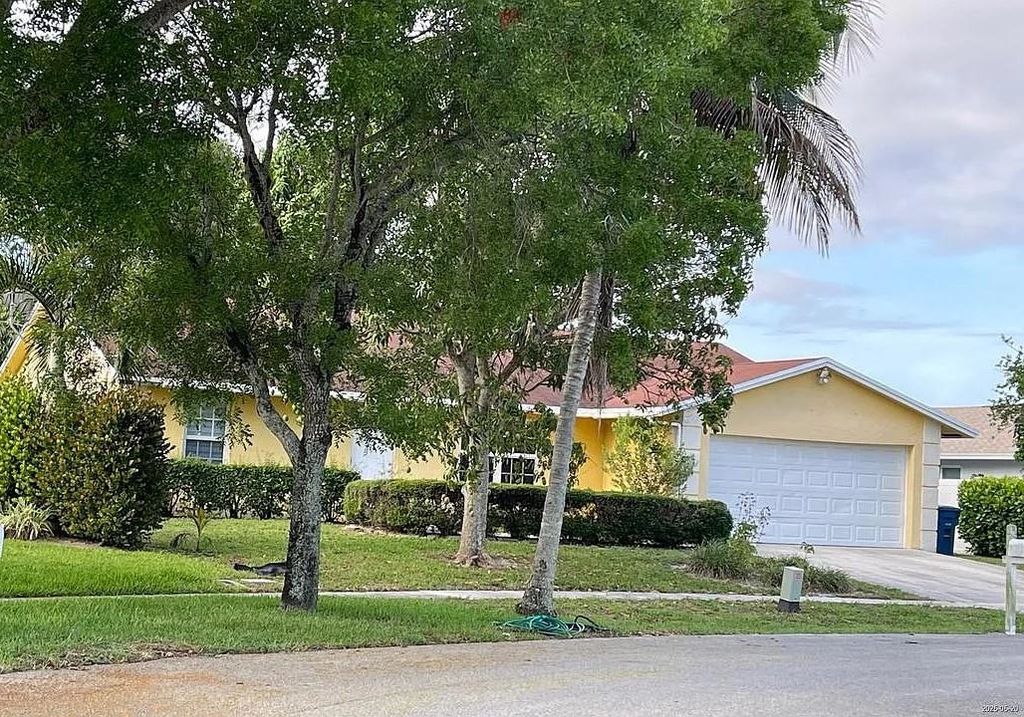 Photo of 160 Martin Circle, Other Florida, FL 33411 (MLS # 395056)