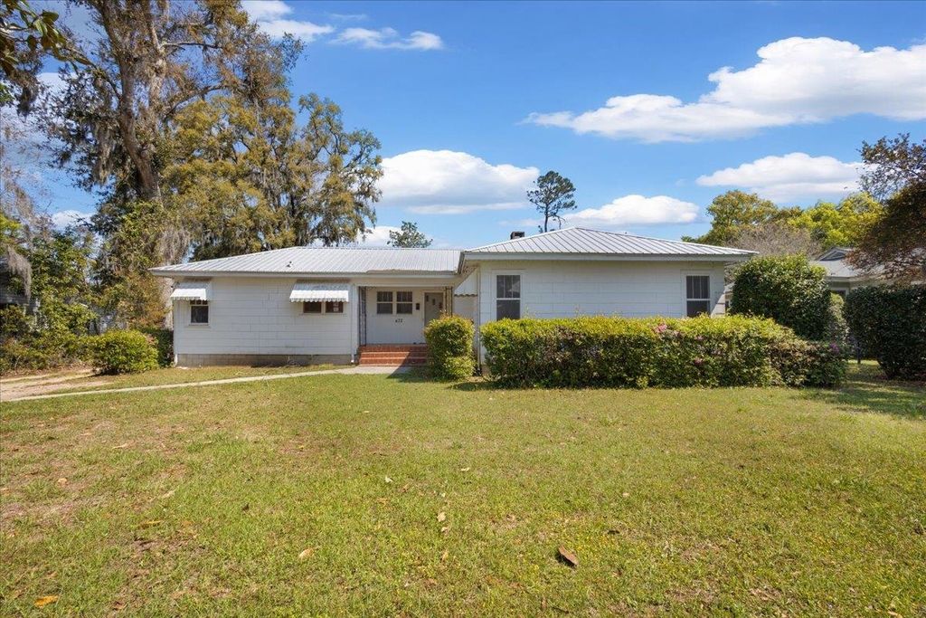 Photo of 432 NE Horry Avenue, Madison, FL 32340 (MLS # 398485)