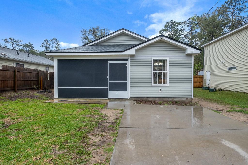 Photo of 119 Spokan Trail, Crawfordville, FL 32327 (MLS # 397430)