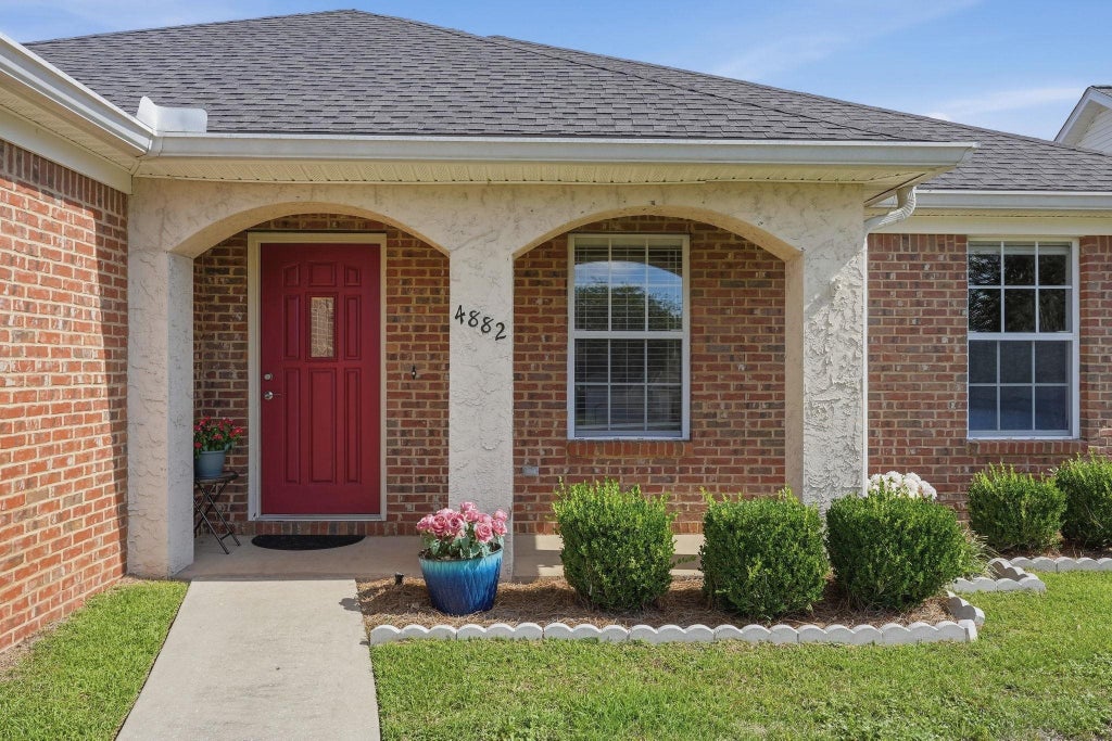 Photo of 4882 Heritage Park Boulevard, Tallahassee, FL 32311 (MLS # 401032)