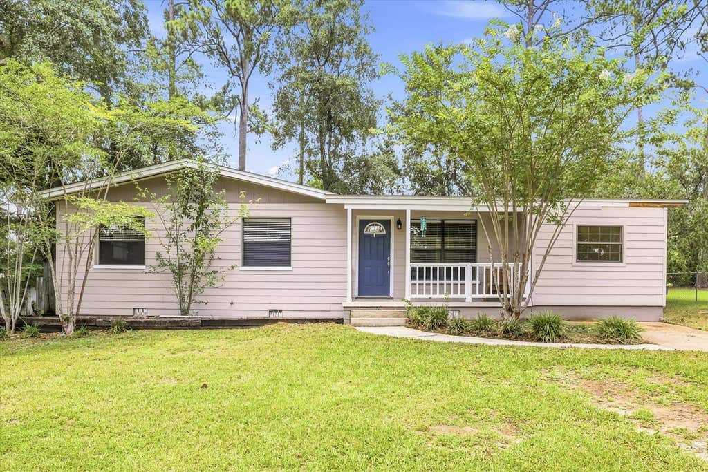 Photo of 1816 Atkamire Drive, Tallahassee, FL 32304 (MLS # 402034)