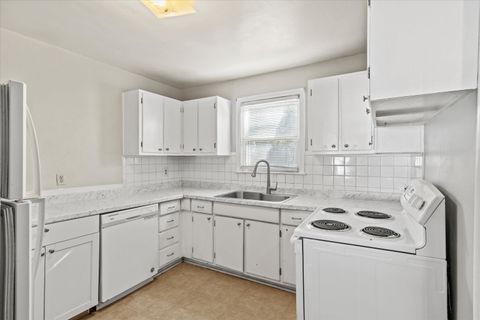 Tiny photo for 1641 Mayhew Street, Tallahassee, FL 32304 (MLS # 394322)