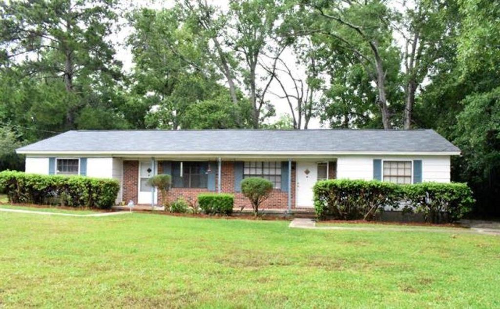 Photo of 145 Horseshoe Drive, Havana, FL 32333 (MLS # 391681)