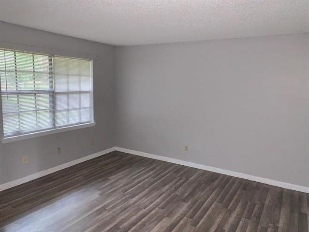 Photo of 145 Horseshoe Drive, Havana, FL 32333 (MLS # 391681)