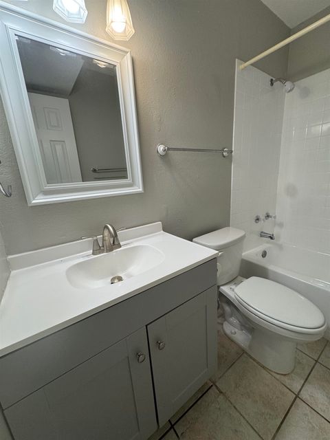 Tiny photo for 820-1 California Street #1, Tallahassee, FL 32304 (MLS # 401239)