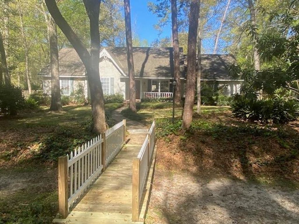 listing image 0