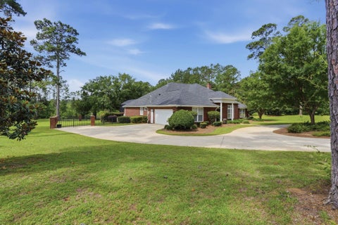 Tiny photo for 1119 BANNERMAN Road, Tallahassee, FL 32312 (MLS # 400878)