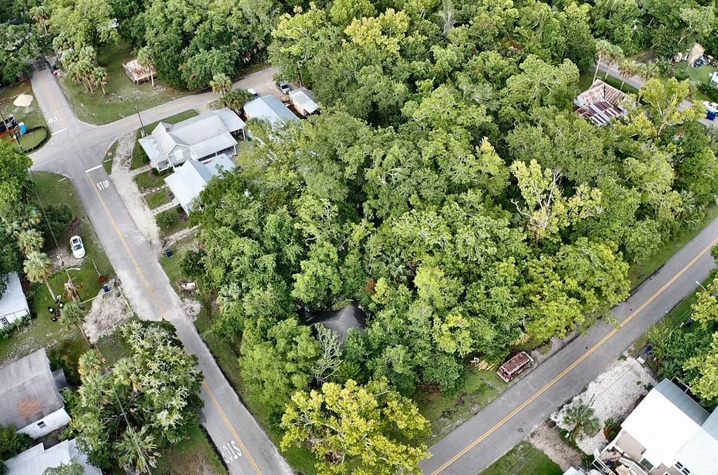 Photo of 195 8Th Street, Apalachicola, FL 32320 (MLS # 402498)