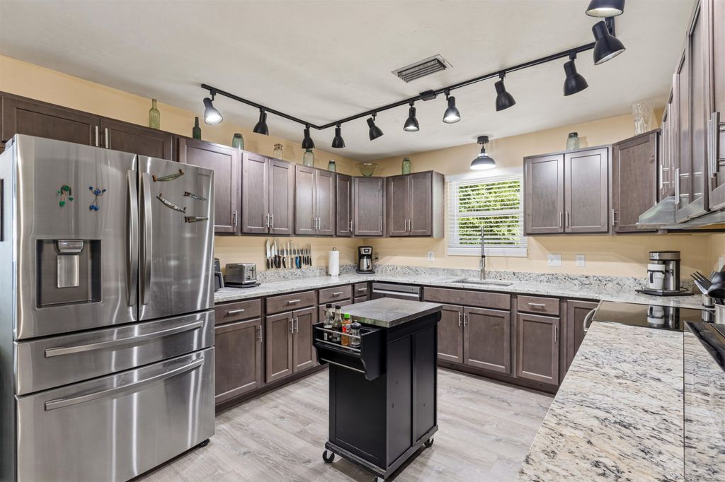 Photo of 2751 Deborah Drive, Tallahassee, FL 32310 (MLS # 398923)