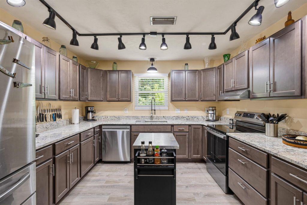 Photo of 2751 Deborah Drive, Tallahassee, FL 32310 (MLS # 398923)