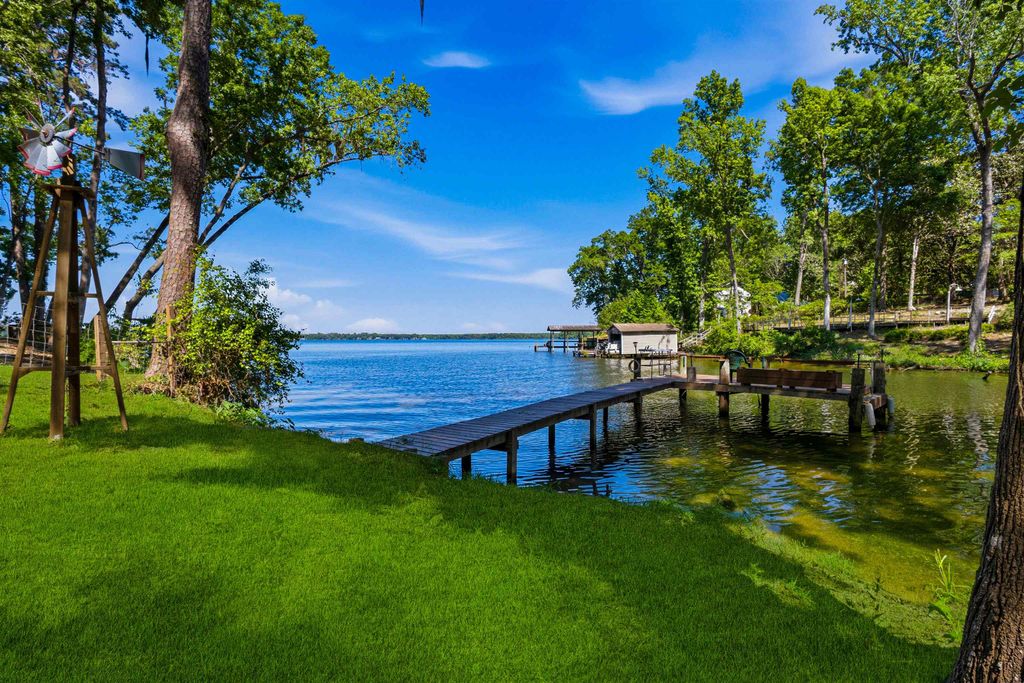 Photo of 2751 Deborah Drive, Tallahassee, FL 32310 (MLS # 398923)