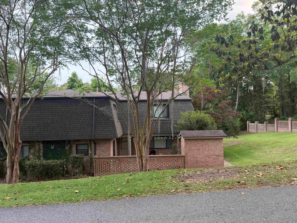 Photo of 3219 Thomasville Road #19C, Tallahassee, FL 32308 (MLS # 400075)