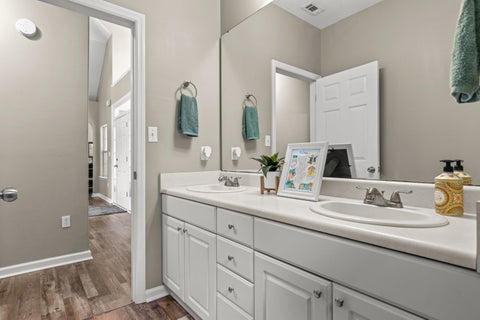 Tiny photo for 1429 Ferzon Way, Tallahassee, FL 32312 (MLS # 401088)
