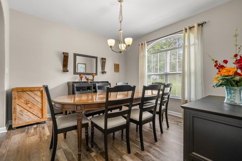 Tiny photo for 1429 Ferzon Way, Tallahassee, FL 32312 (MLS # 401088)