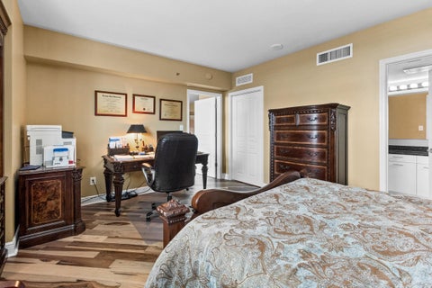 Tiny photo for 300 S Duval #911 Street, Tallahassee, FL 32301 (MLS # 402677)