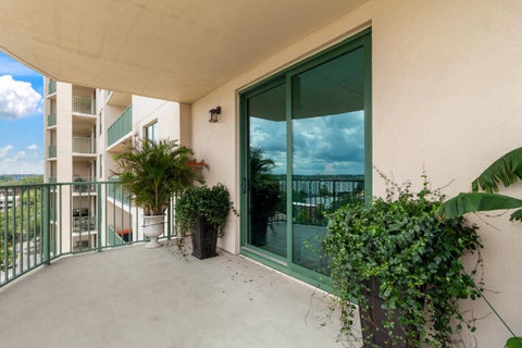 Tiny photo for 300 S Duval #911 Street, Tallahassee, FL 32301 (MLS # 402677)
