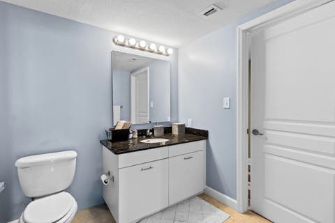 Tiny photo for 300 S Duval #911 Street, Tallahassee, FL 32301 (MLS # 402677)