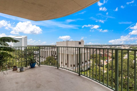 Tiny photo for 300 S Duval #911 Street, Tallahassee, FL 32301 (MLS # 402677)