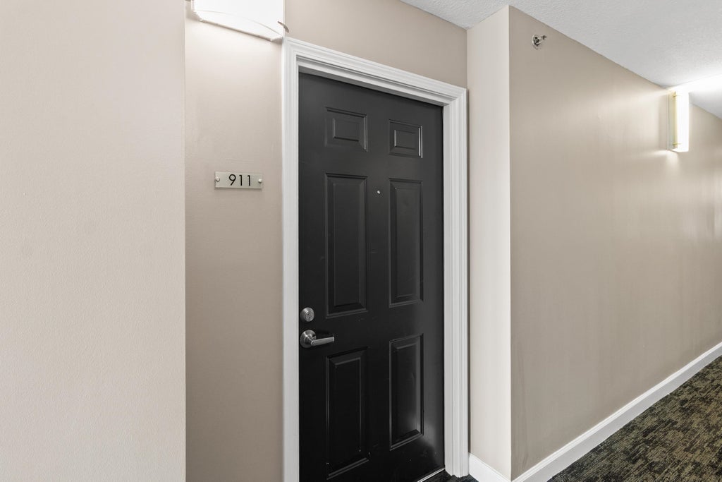 Photo of 300 S Duval #911 Street, Tallahassee, FL 32301 (MLS # 402677)