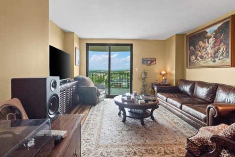 Tiny photo for 300 S Duval #911 Street, Tallahassee, FL 32301 (MLS # 402677)