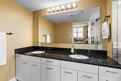 Tiny photo for 300 S Duval #911 Street, Tallahassee, FL 32301 (MLS # 402677)