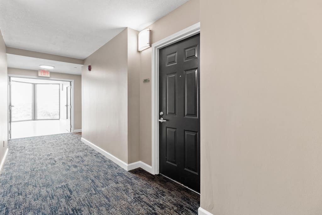 Photo of 300 S Duval #911 Street, Tallahassee, FL 32301 (MLS # 402677)