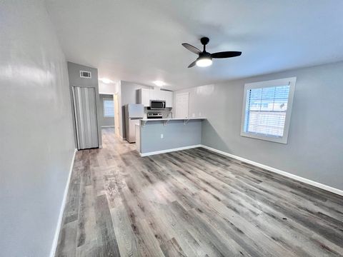 Tiny photo for 722 W 6th Avenue, Tallahassee, FL 32304 (MLS # 393729)
