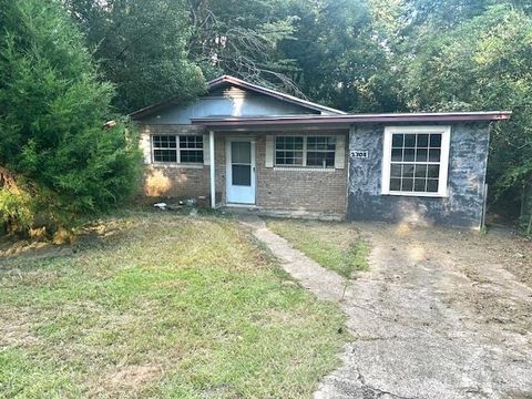 Tiny photo for 2705 Lake Henrietta St, Tallahassee, FL 32310 (MLS # 389934)