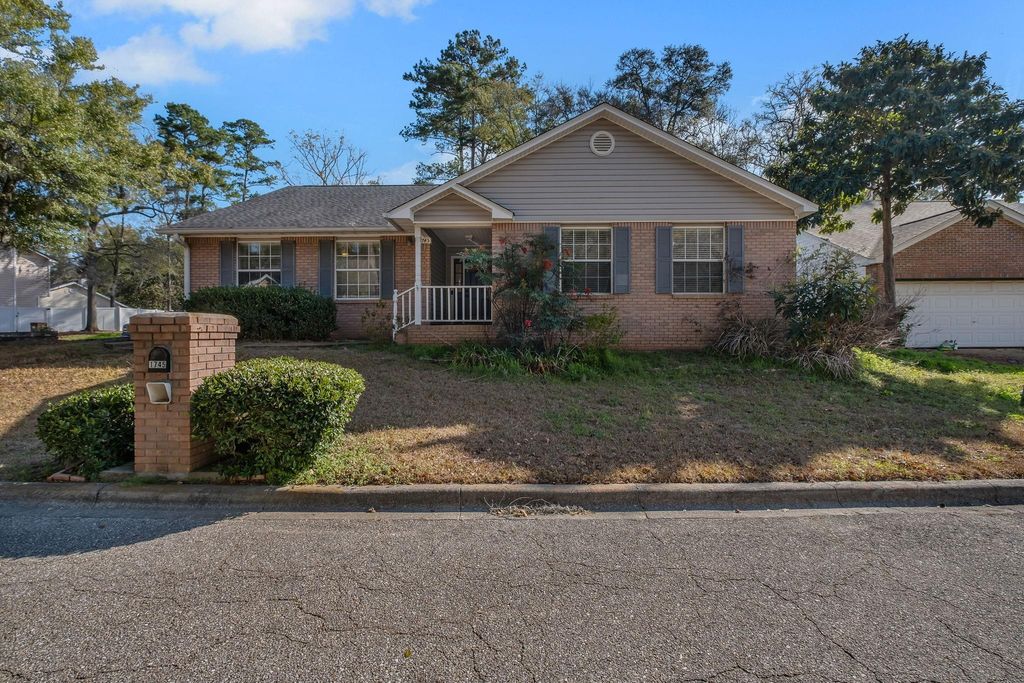 Photo of 1745 Riverbirch Hollow, Tallahassee, FL 32308 (MLS # 397881)