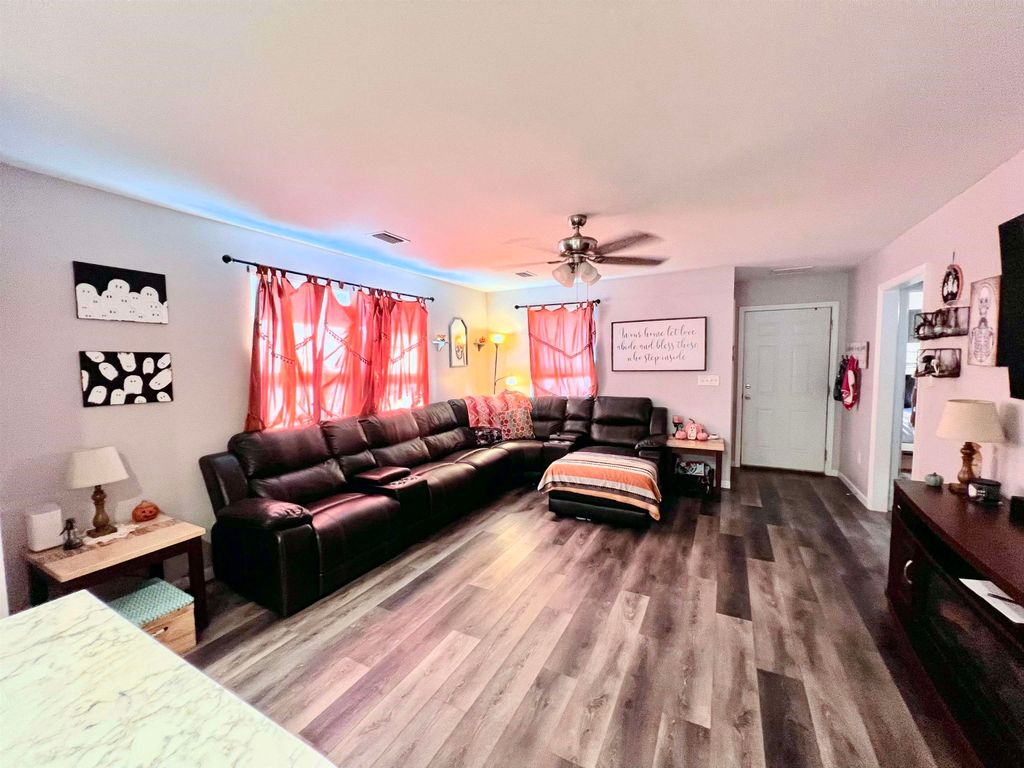 Photo of 131 Duane Drive, Crawfordville, FL 32327 (MLS # 392099)