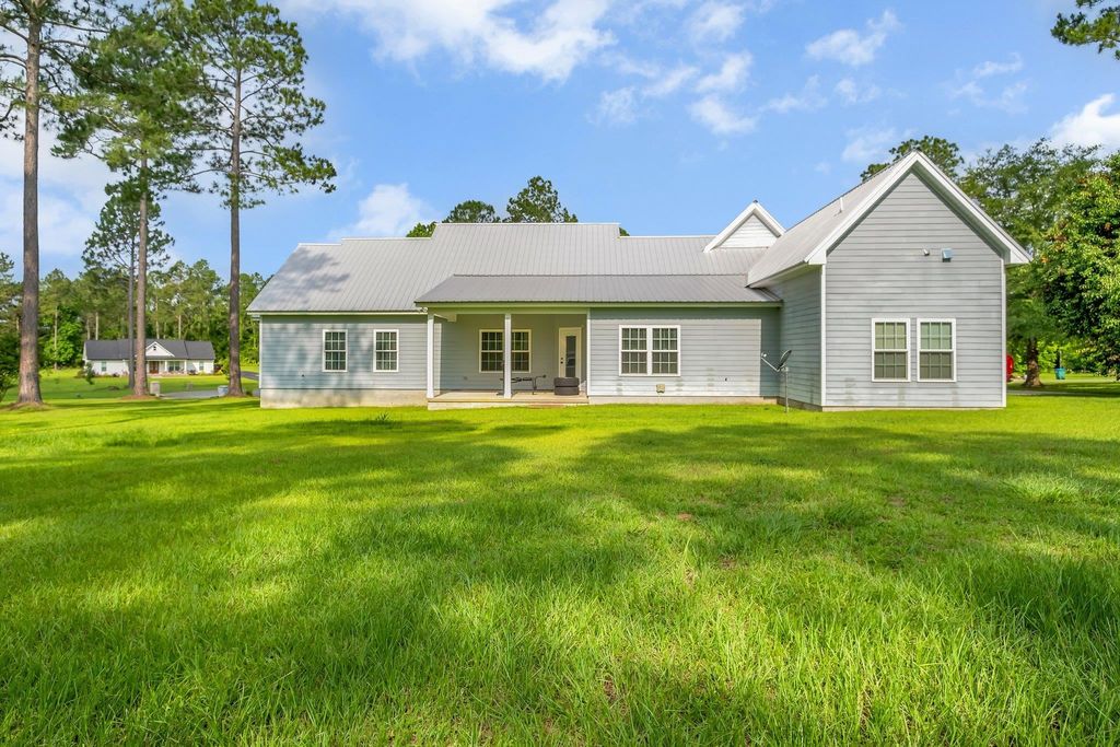 Photo of 30 Stillwater Lane, Havana, FL 32333 (MLS # 393317)