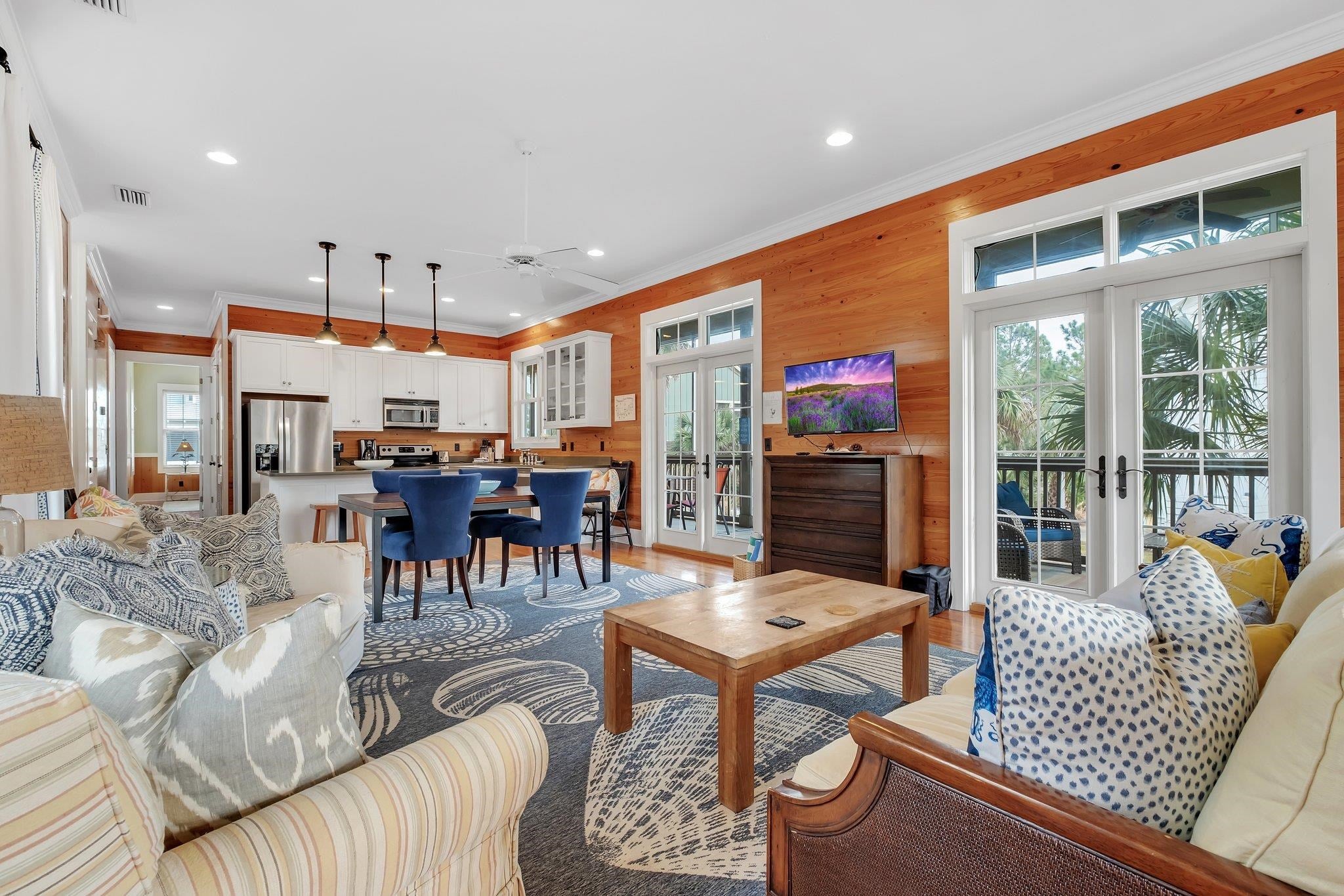 301 Gullwing Way