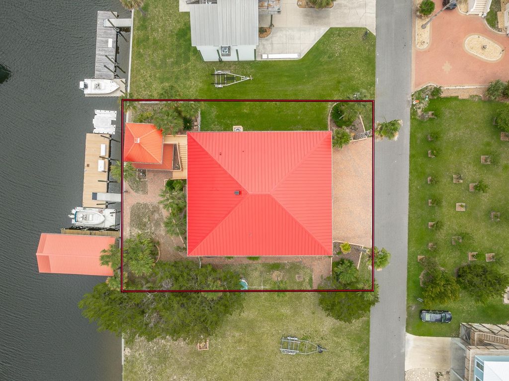Photo of 92 Royster Drive, Crawfordville, FL 32327 (MLS # 401380)