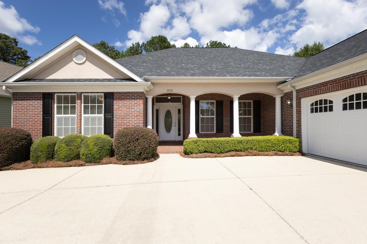 5613 Burnside Circle