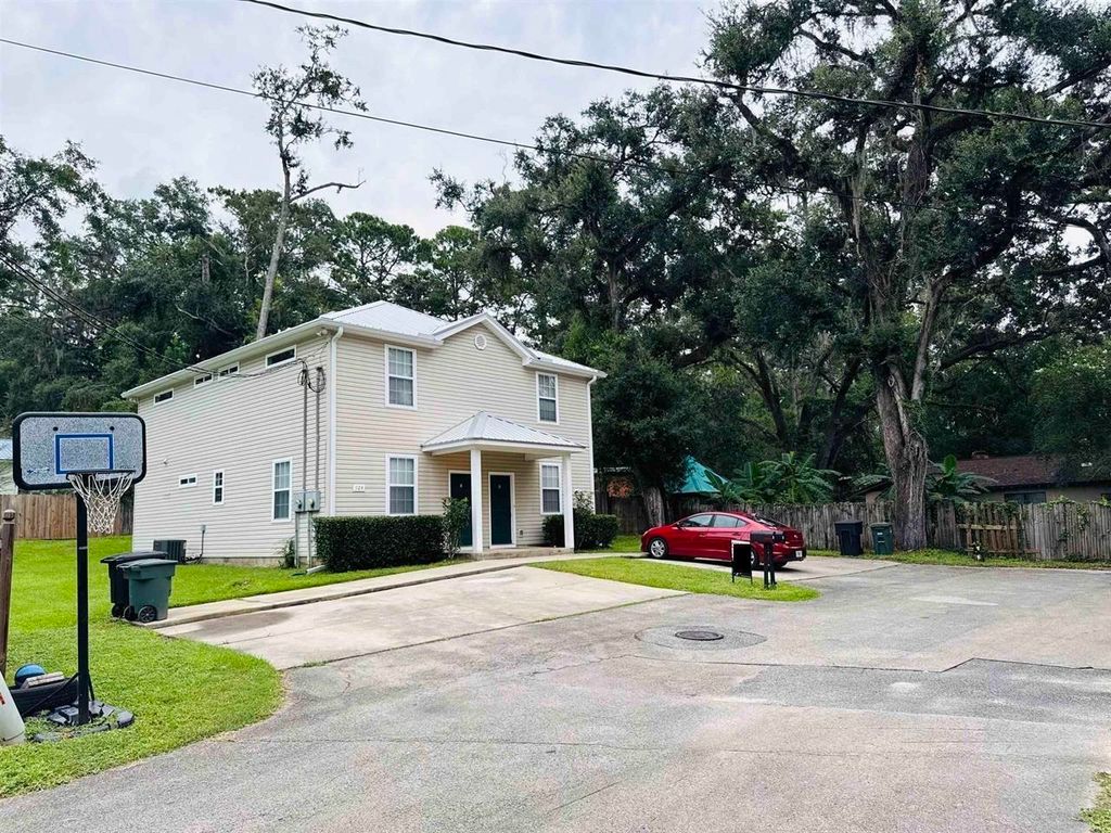 Photo of 924 Ashburn Drive #2, Tallahassee, FL 32301 (MLS # 370505)
