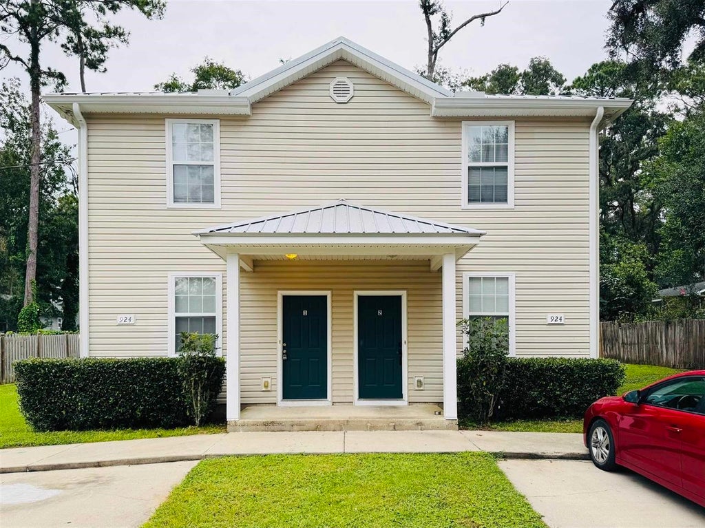 Photo of 924 Ashburn Drive #2, Tallahassee, FL 32301 (MLS # 370505)