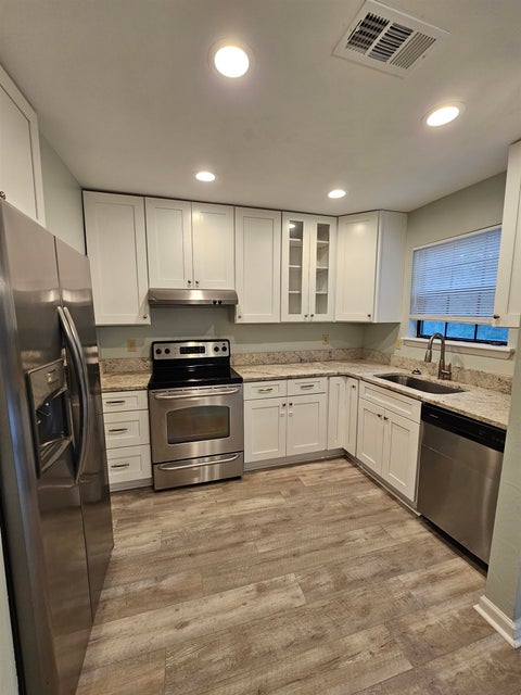 Tiny photo for 8224 Hunters Ridge Trail, Tallahassee, FL 32312 (MLS # 402668)
