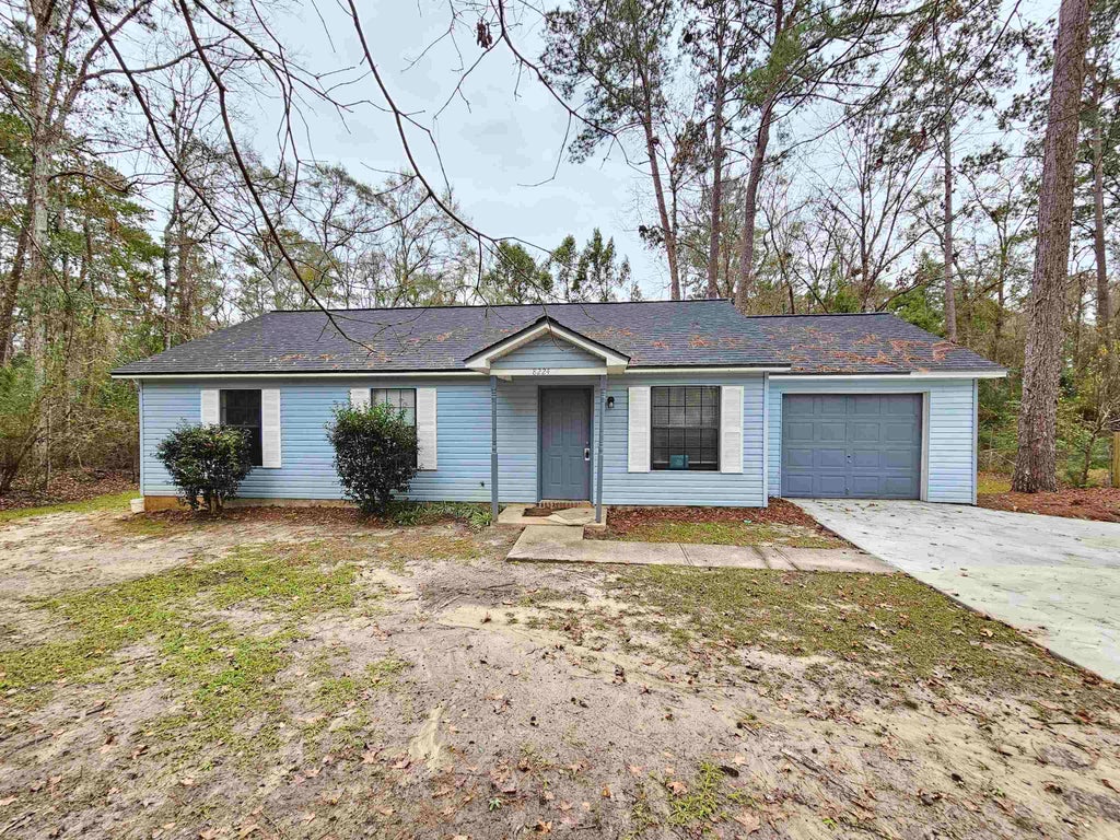 Photo of 8224 Hunters Ridge Trail, Tallahassee, FL 32312 (MLS # 402668)