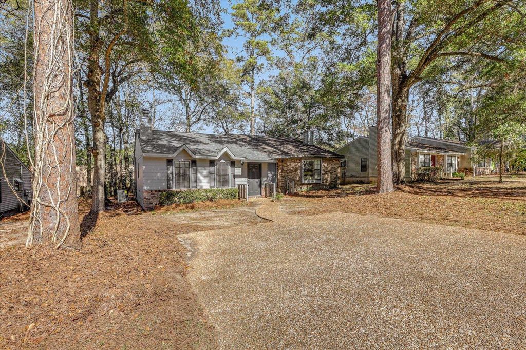 Photo of 2726 Via Milano Avenue #A, Tallahassee, FL 32303 (MLS # 394953)