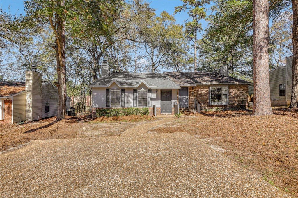 Photo of 2726 Via Milano Avenue #A, Tallahassee, FL 32303 (MLS # 394953)