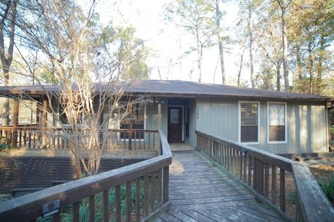 Photo of 3384 Barrow Hill Trail, Tallahassee, FL 32312 (MLS # 395115)