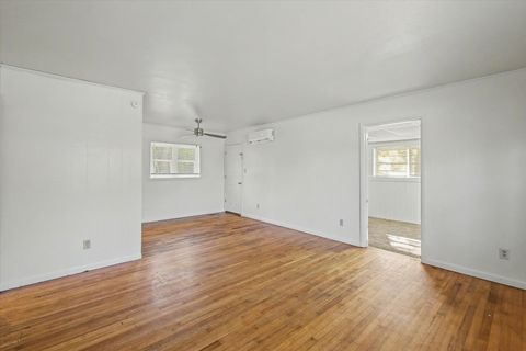 Tiny photo for 817 S Lipona Road, Tallahassee, FL 32304 (MLS # 395045)