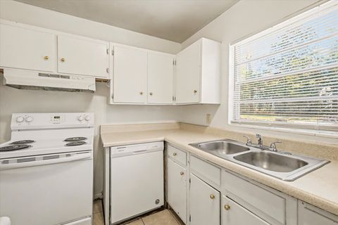 Tiny photo for 817 S Lipona Road, Tallahassee, FL 32304 (MLS # 395045)