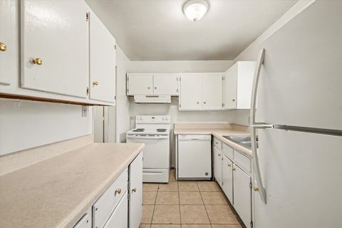 Tiny photo for 817 S Lipona Road, Tallahassee, FL 32304 (MLS # 395045)