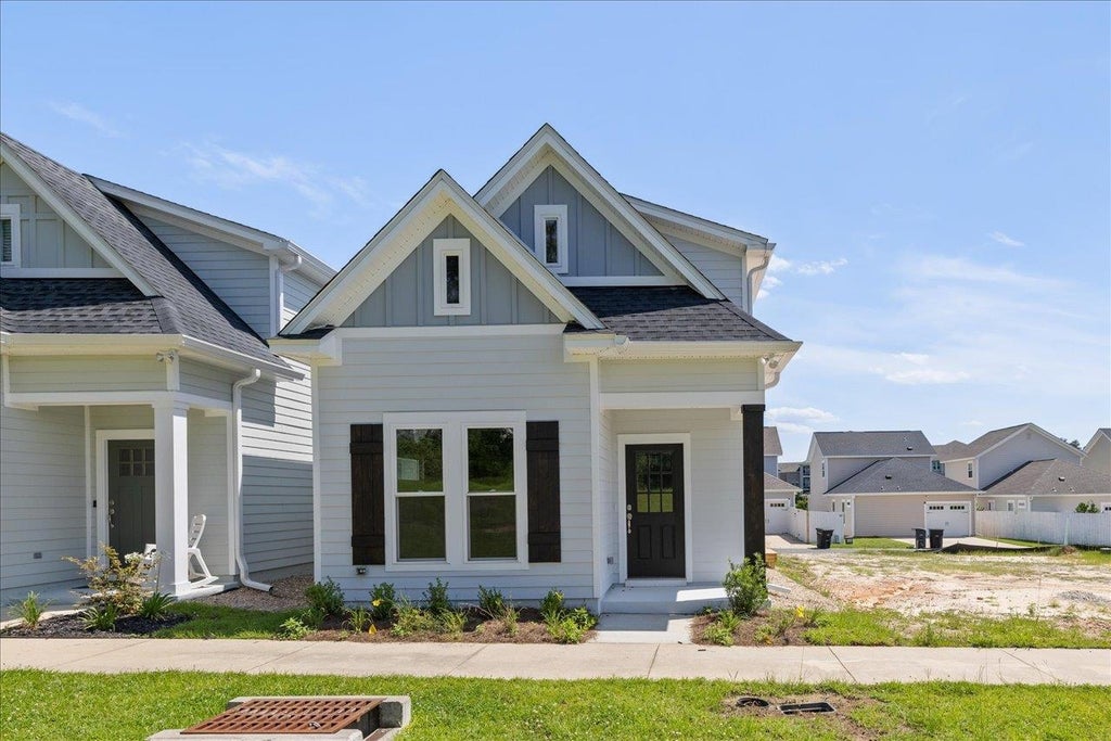 Photo of 2832 Mews Landing, Tallahassee, FL 32308 (MLS # 400933)