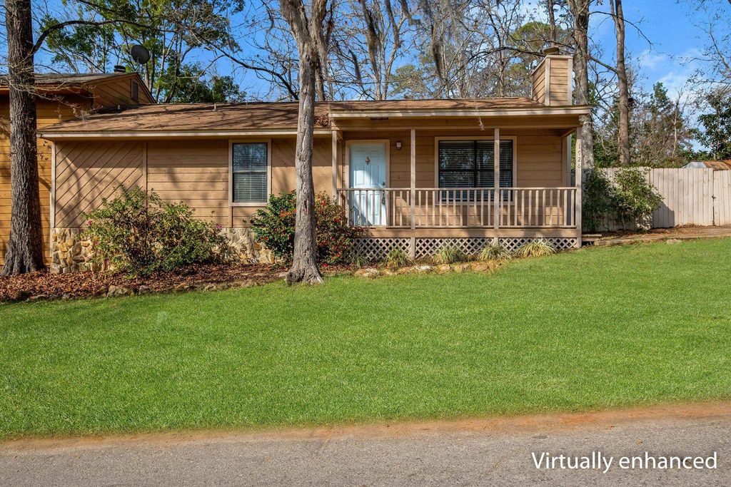 Photo of 1926 Hidden Valley Vly, Tallahassee, FL 32308 (MLS # 398128)