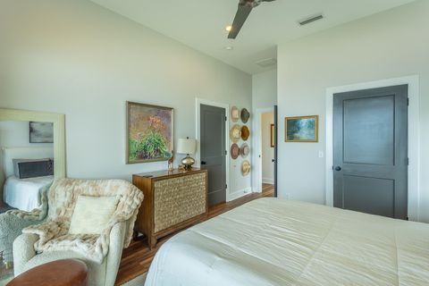 Tiny photo for 2800 Highway 98 E, St James, FL 32322 (MLS # 401890)