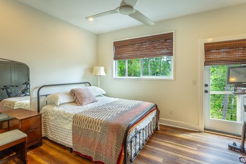 Tiny photo for 2800 Highway 98 E, St James, FL 32322 (MLS # 401890)