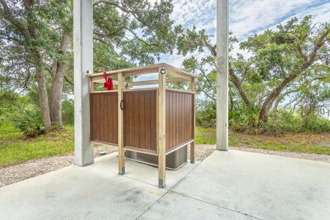 Tiny photo for 2800 Highway 98 E, St James, FL 32322 (MLS # 401890)