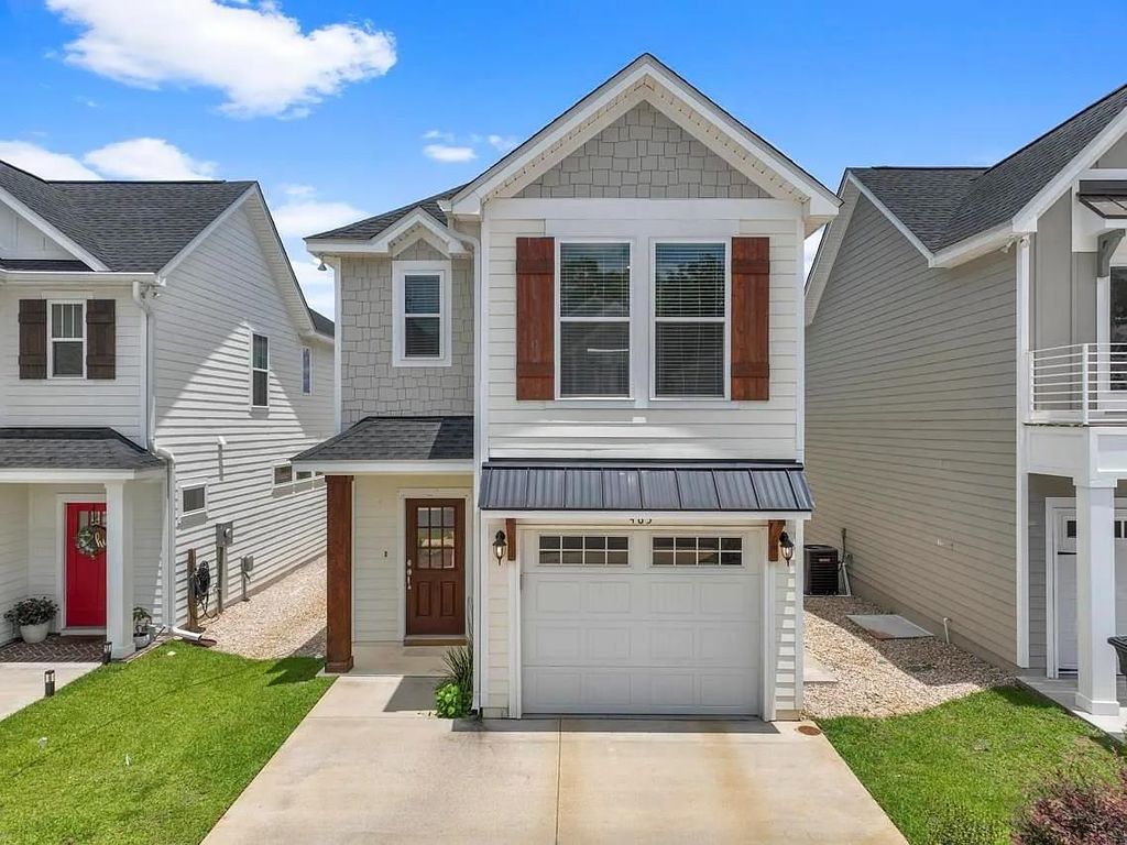 Photo of 463 GRAND OAKS Road, Tallahassee, FL 32317 (MLS # 395405)